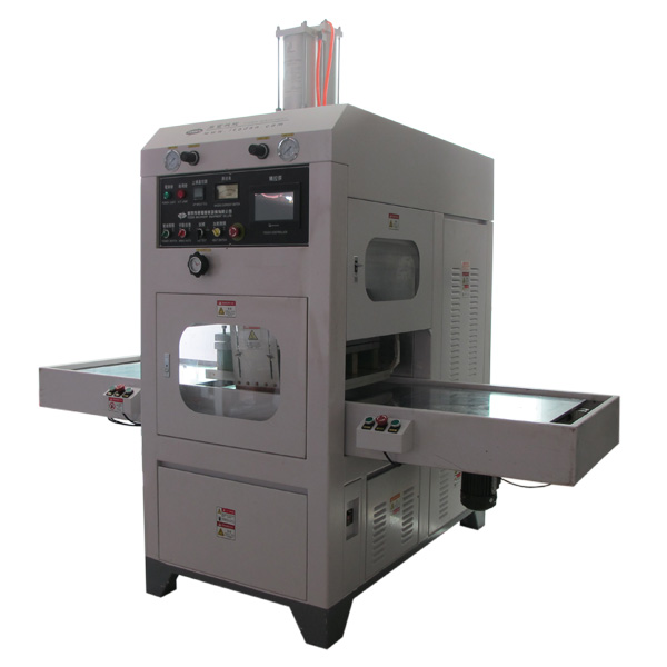 觸屏式高頻熔斷機1.jpg 觸屏式高頻熔斷機1.jpg