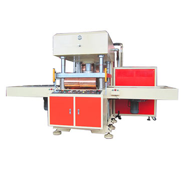 油壓式半自動膠盒壓痕模切機(jī) 油壓式半自動膠盒壓痕模切機(jī)