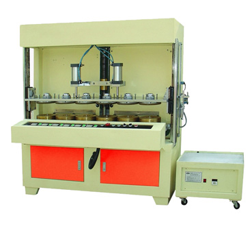 六頭圓筒卷邊機(jī)A-620 六頭圓筒卷邊機(jī)A-620