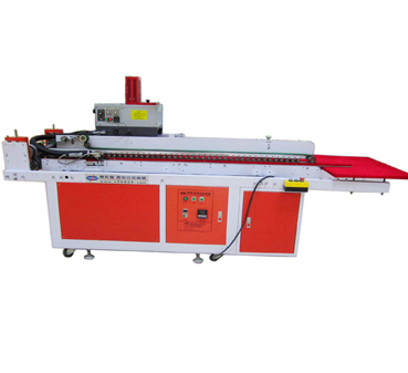 半自動熱熔膠糊盒機(jī) 半自動熱熔膠糊盒機(jī)